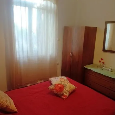 Efterpi'S Tower House! Εύ Τέρπω She Who Brings Joy *