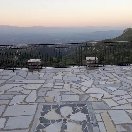 Vakantiehuis Efterpi'S Tower House! Εύ Τέρπω She Who Brings Joy *