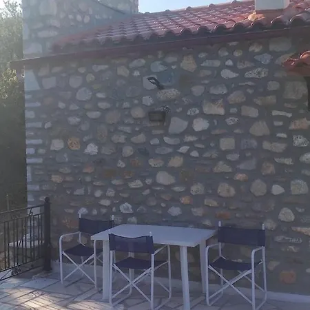 Efterpi'S Tower House! Εύ Τέρπω She Who Brings Joy * Tóriza