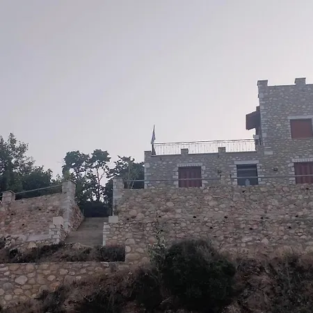 Efterpi'S Tower House! Εύ Τέρπω She Who Brings Joy * Tóriza