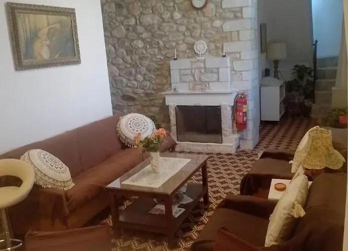 Efterpi'S Tower House! Εύ Τέρπω She Who Brings Joy Дом отдыха