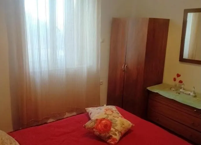 Efterpi'S Tower House! Εύ Τέρπω She Who Brings Joy *