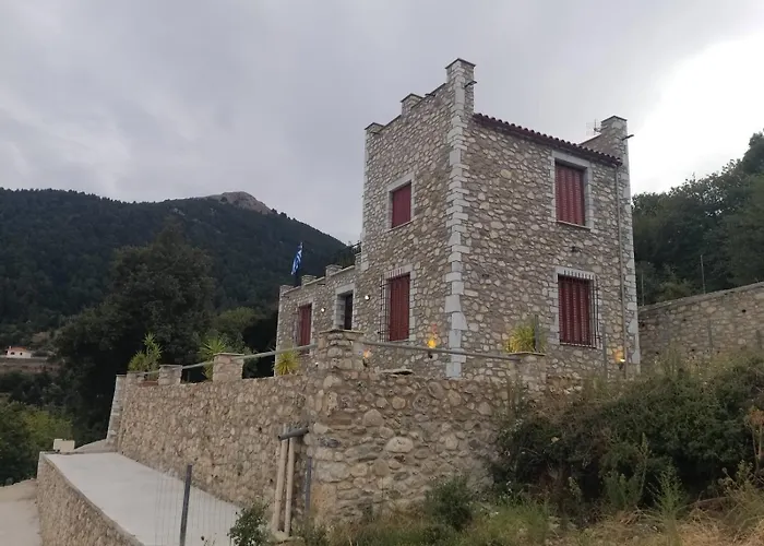 Efterpi's Tower House! εύ τέρπω She Who Brings Joy בית נופש