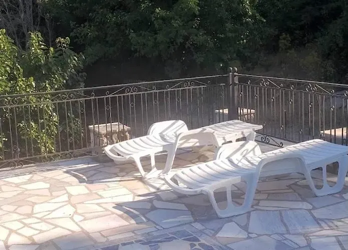 Efterpi'S Tower House! Εύ Τέρπω She Who Brings Joy *