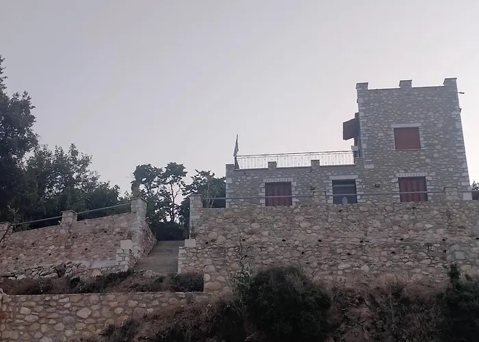 Efterpi'S Tower House! Εύ Τέρπω She Who Brings Joy * Toriza